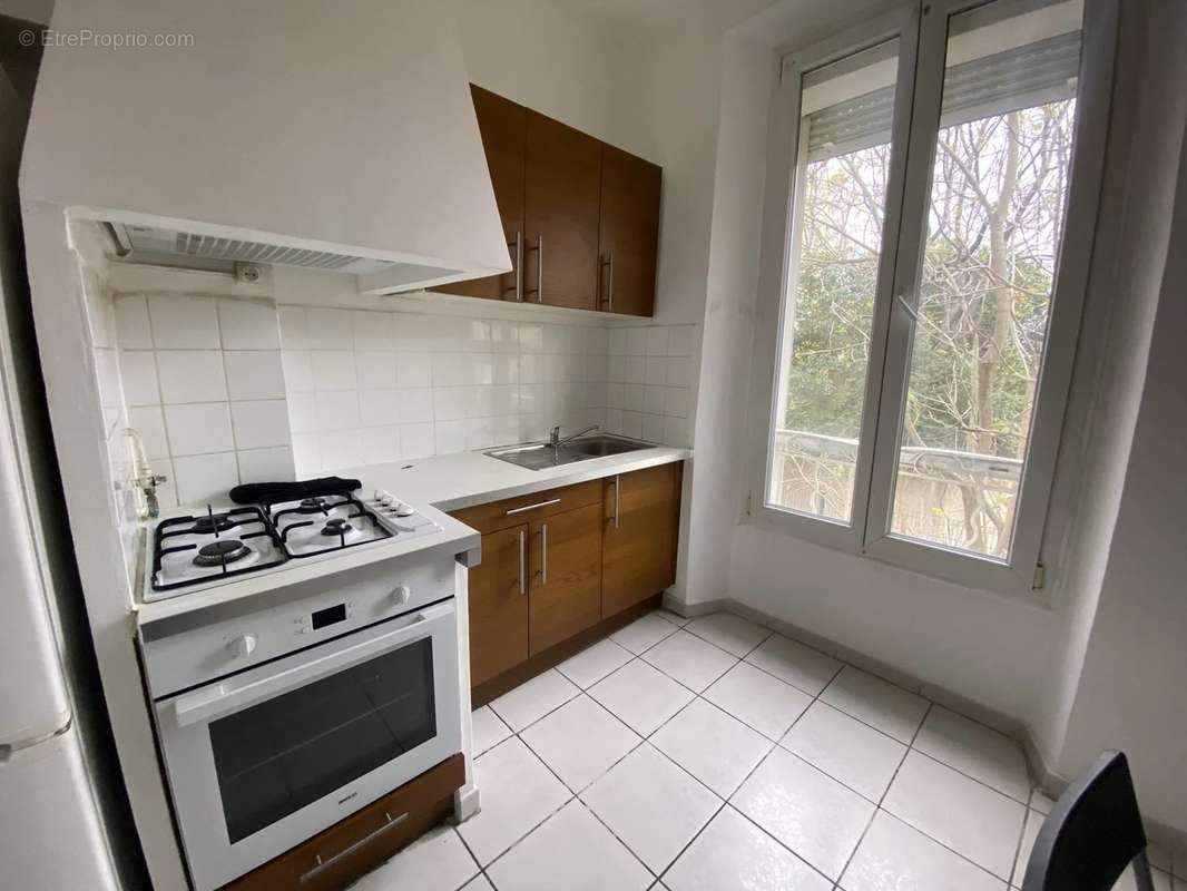 Appartement à MARSEILLE-3E