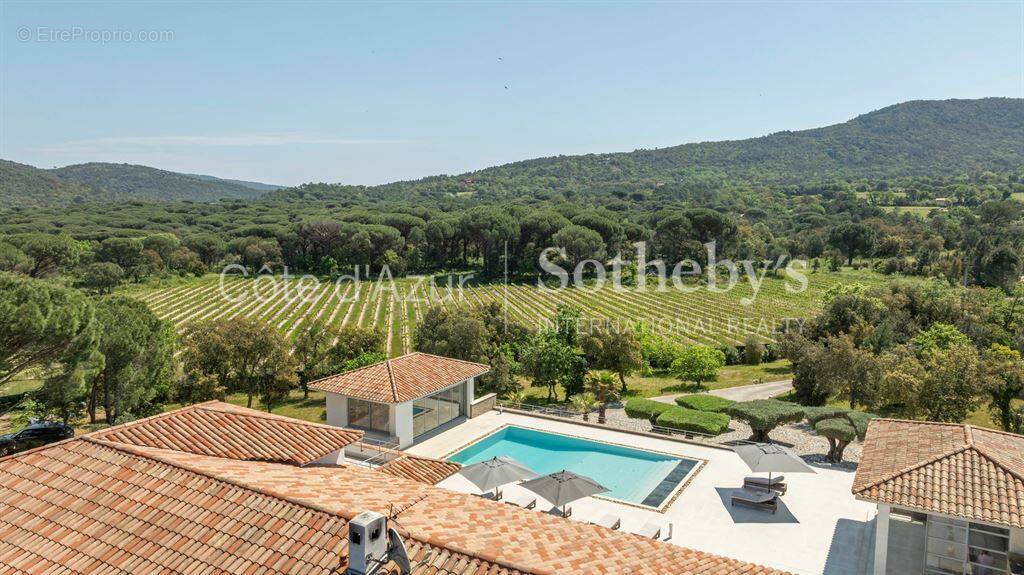 Maison à PLAN-DE-LA-TOUR