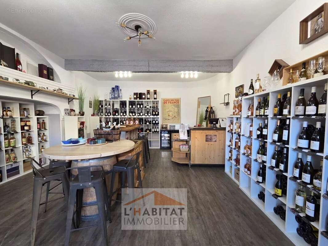 Commerce à LEVIGNAC