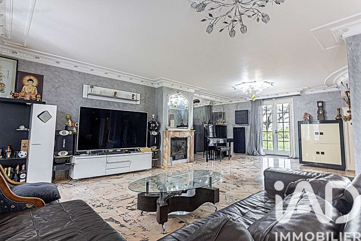 Photo 5 - Maison à BRON