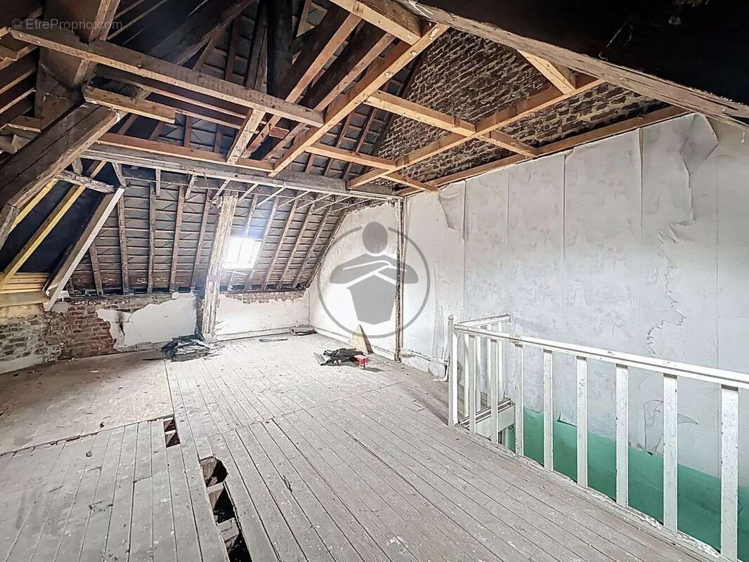 Maison à SAINT-QUENTIN