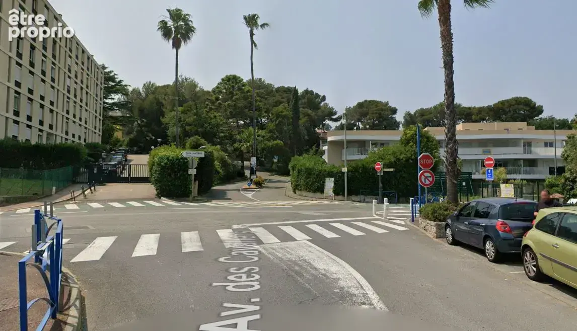 Lot de 6 parkings en sous-sol quartier Les Maurettes à Villeneuve-Loubet - photo 1