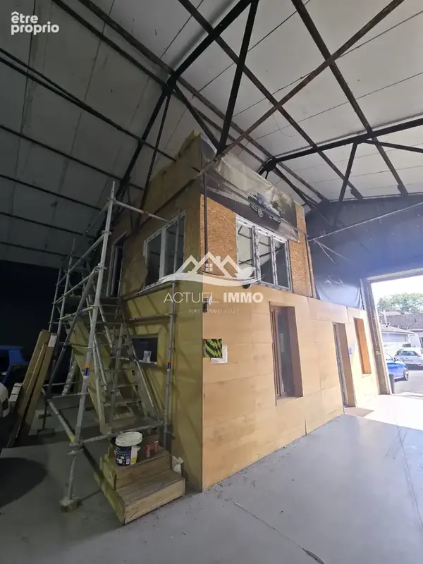 parcelle de 2000 m2 avec immeuble type entrepôt bruay la buissière - photo 2