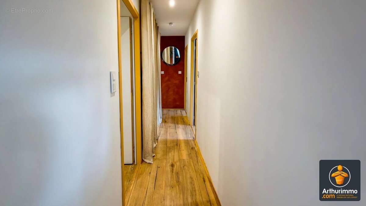 Maison à LE CRESTET