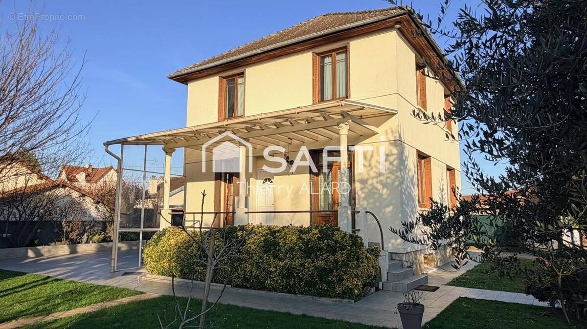 Photo 1 - Maison à VILLIERS-LE-BEL