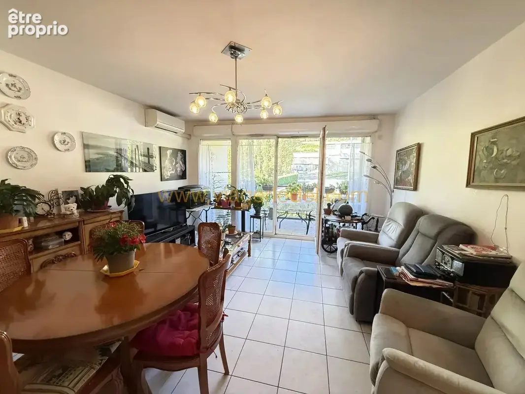 Appartement à LA TOUR-DU-PIN