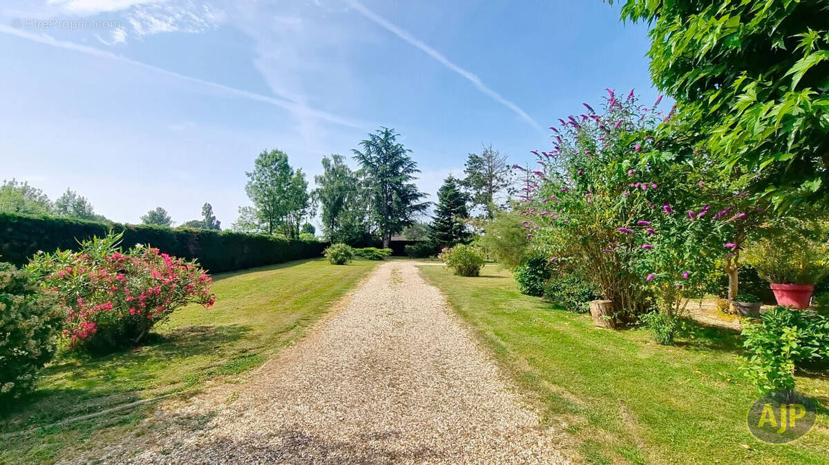 Maison à SAINT-DENIS-DE-PILE