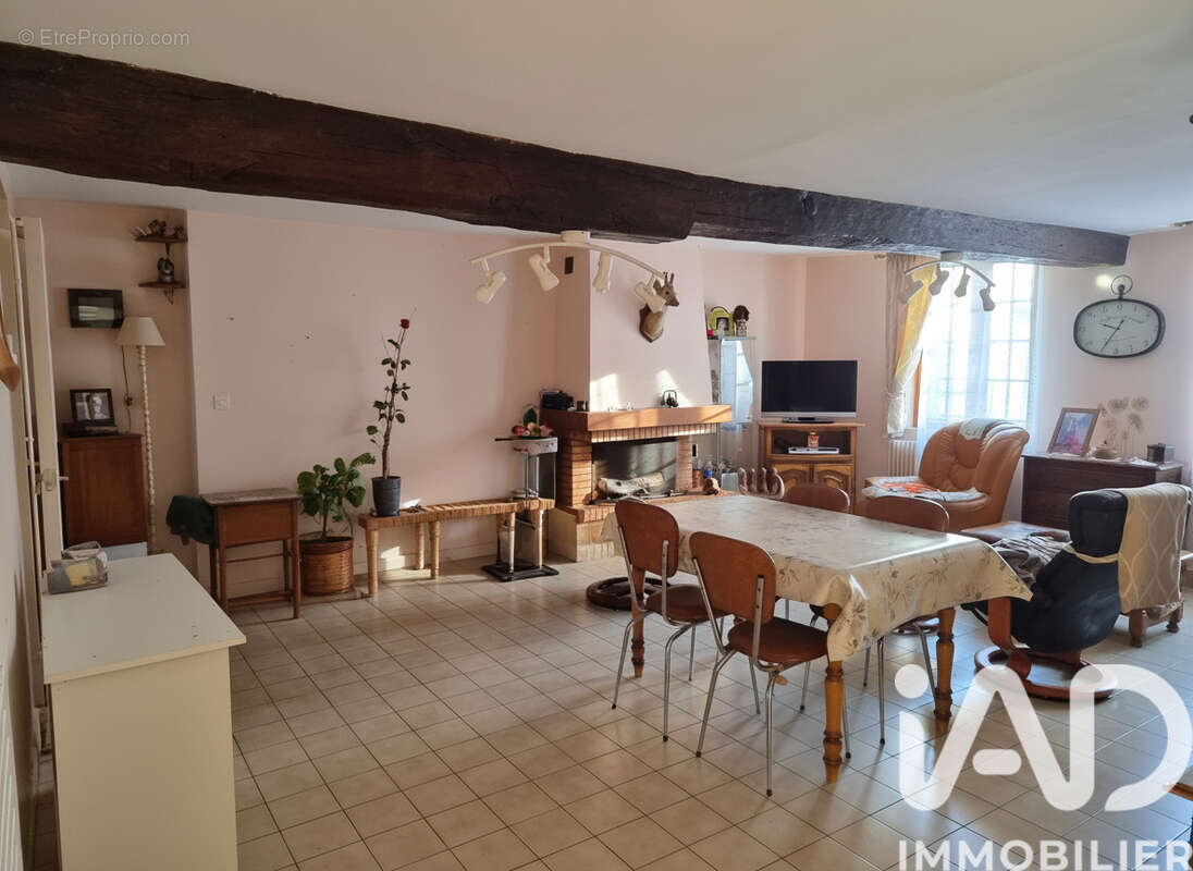 Photo 3 - Maison à FERE-CHAMPENOISE
