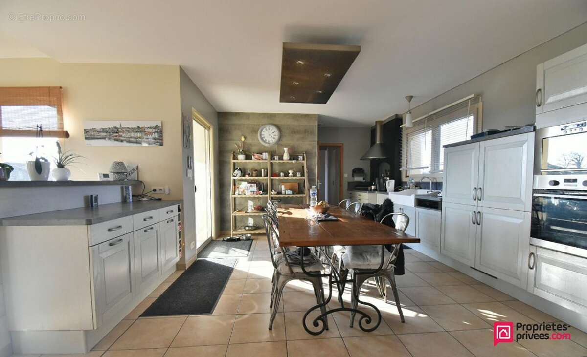 Maison à MAULEVRIER