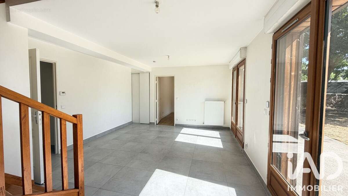 Maison 98 m² à Sivry-Courtry  - photo 4