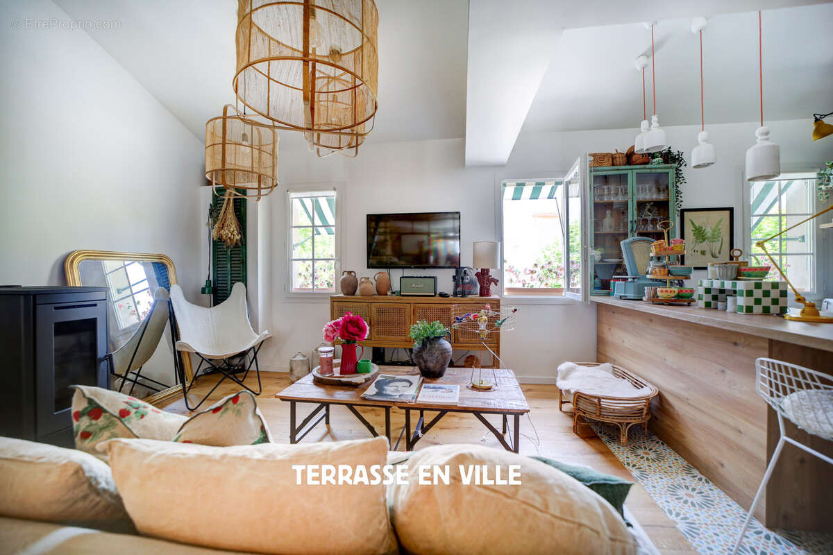 Appartement à SAINT-CYR-SUR-MER