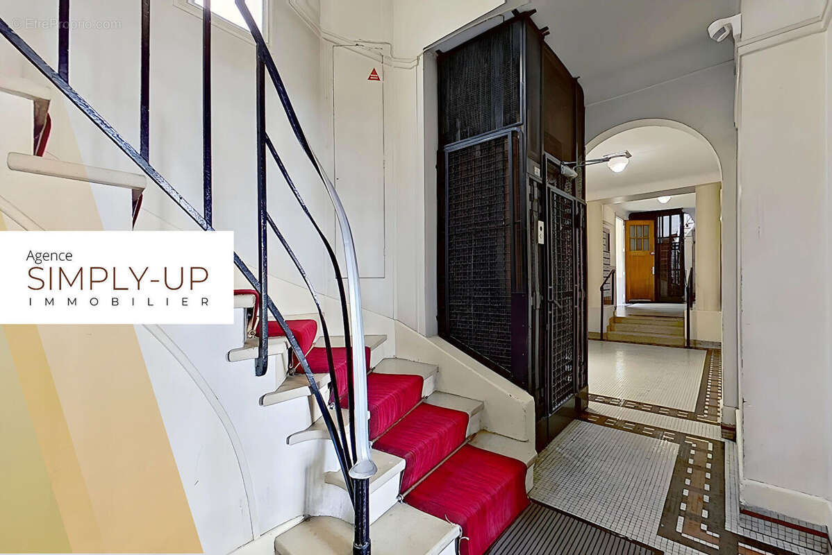 Appartement à PARIS-14E