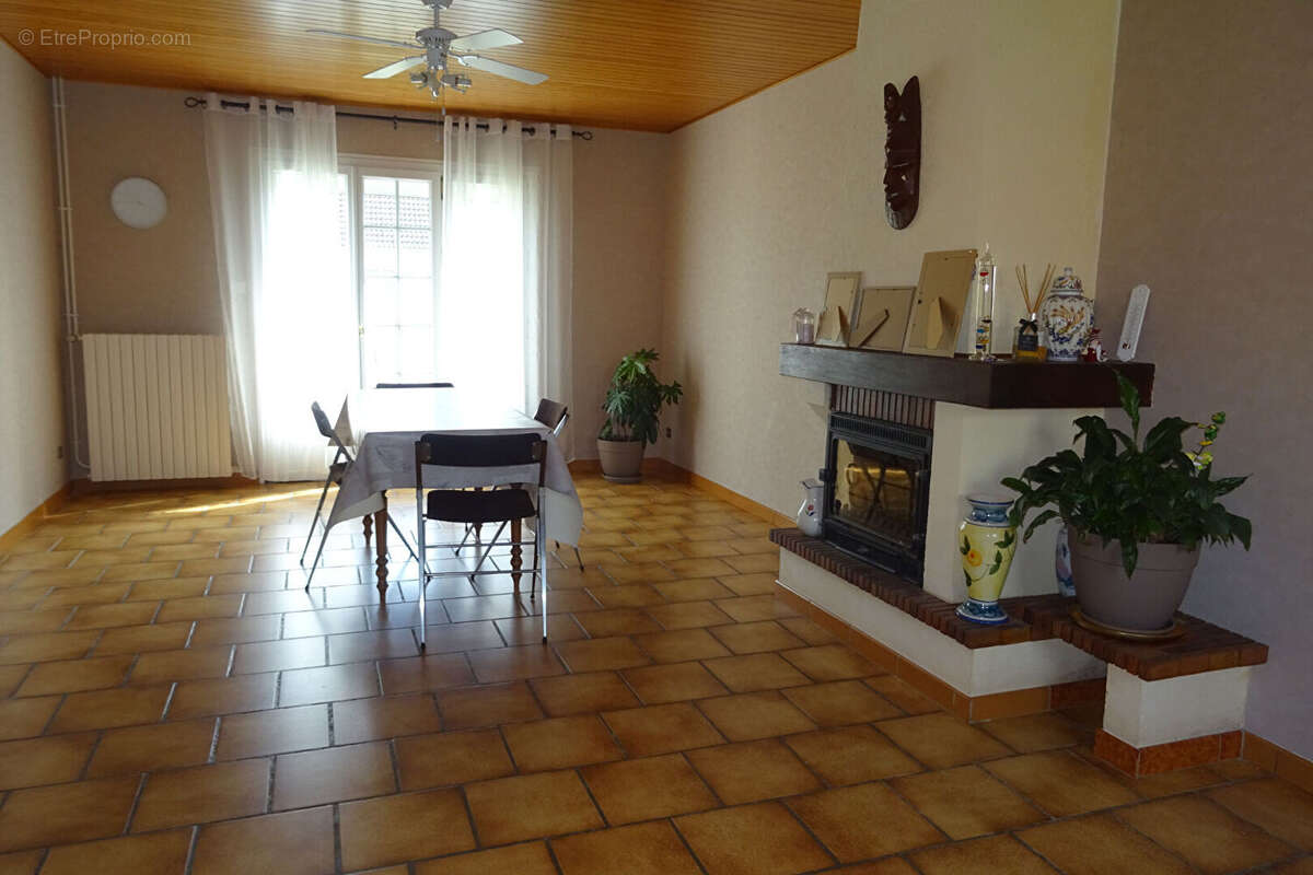 Maison à BROU