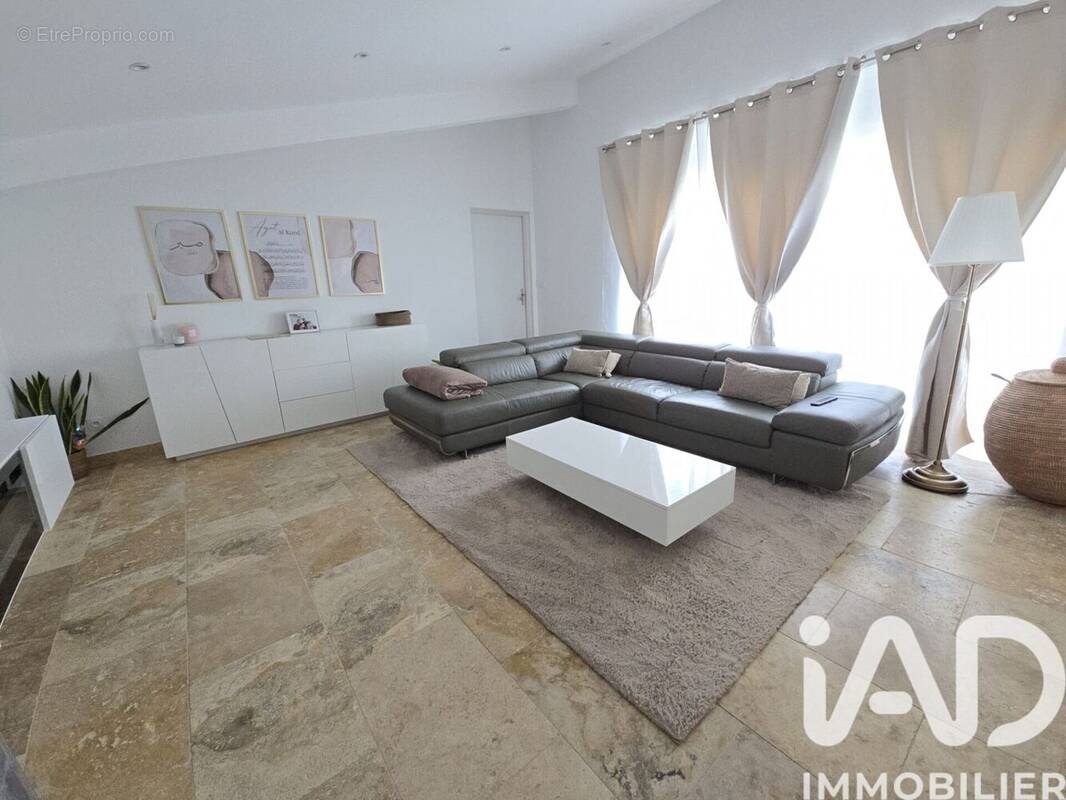 Photo 1 - Maison à SORGUES