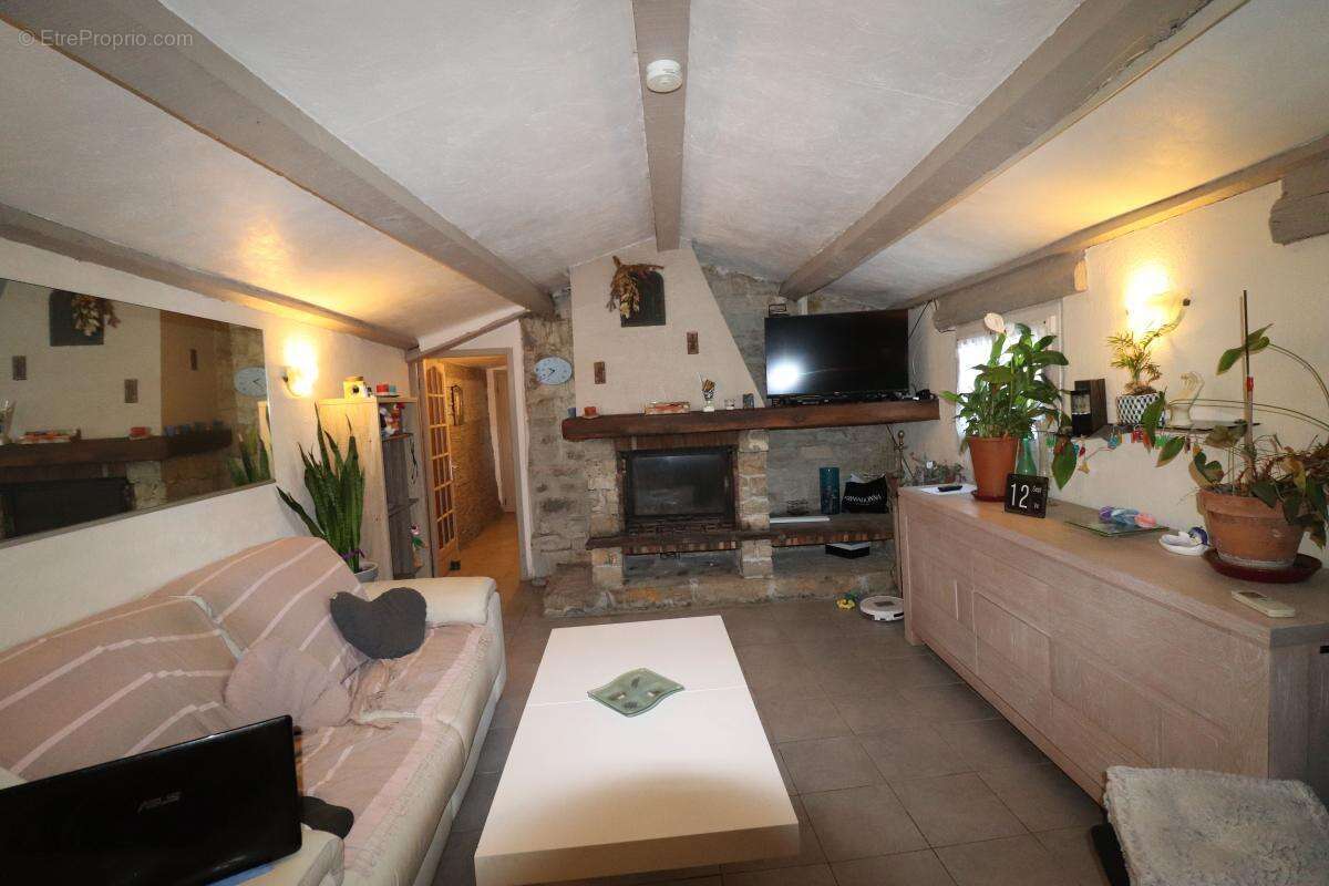 Maison à TOURRETTE-LEVENS