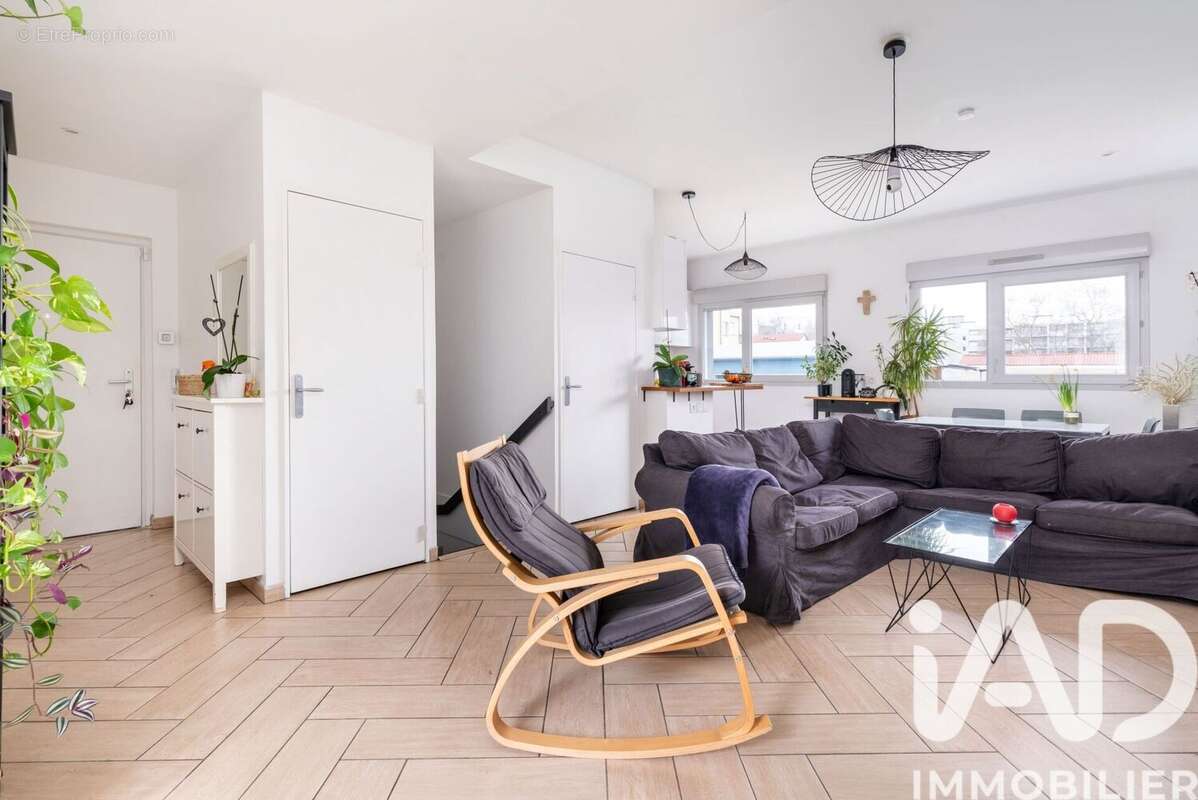 Photo 5 - Appartement à VILLEURBANNE