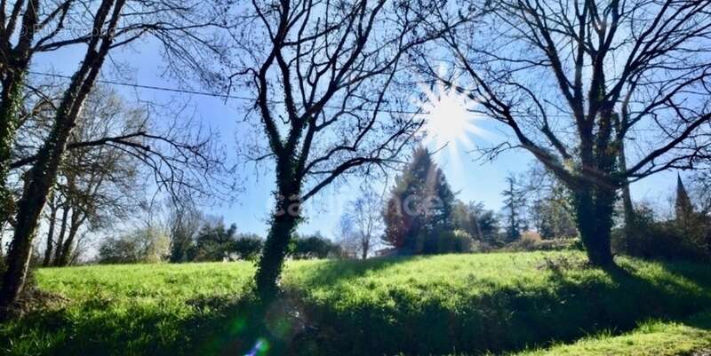 Terrain de 1 139,00 m² PUYMICLAN (47) - photo 2
