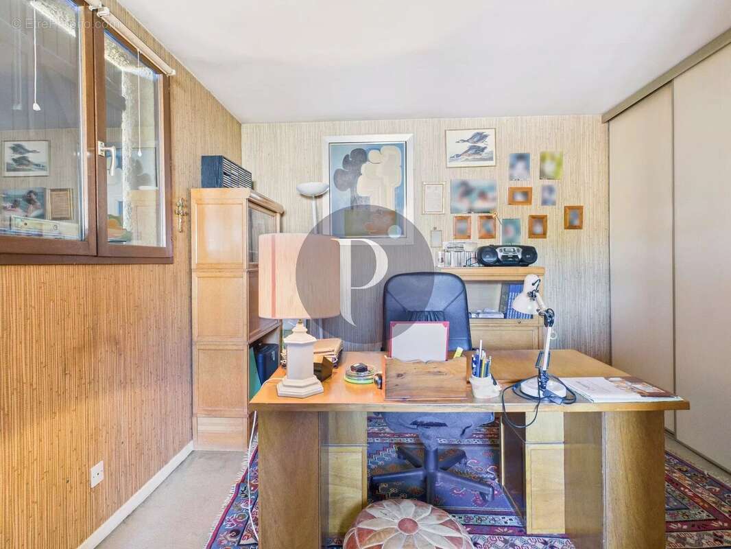 Maison à VERRIERES-LE-BUISSON