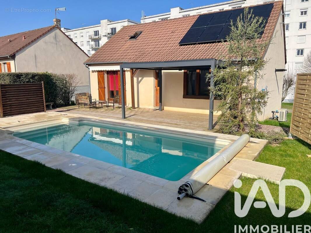 Photo 1 - Maison à BOURGES