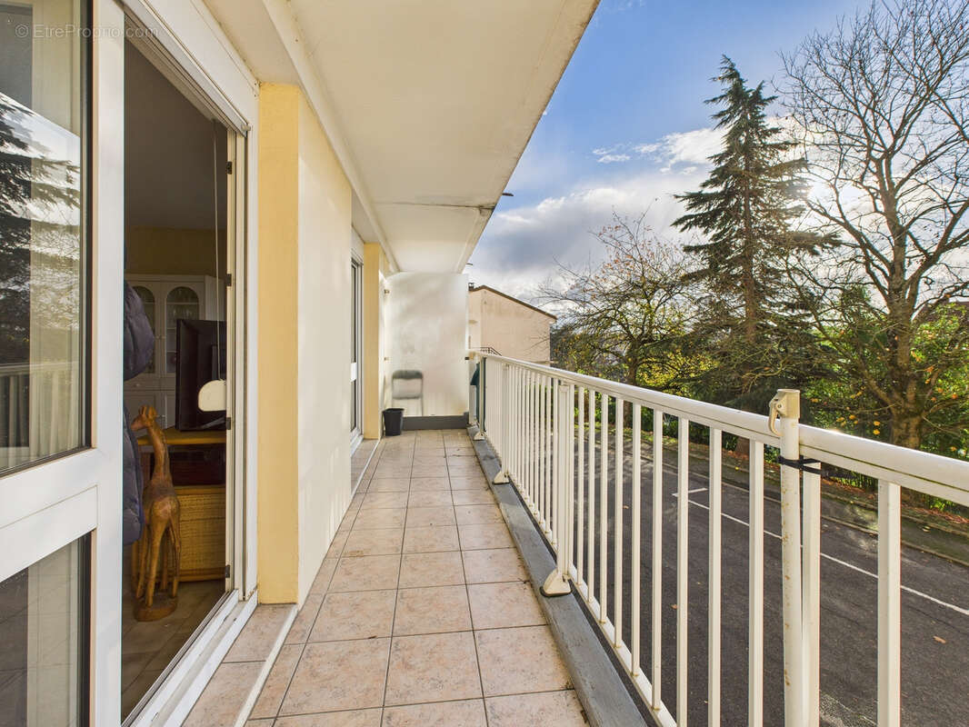 Appartement à CORBEIL-ESSONNES