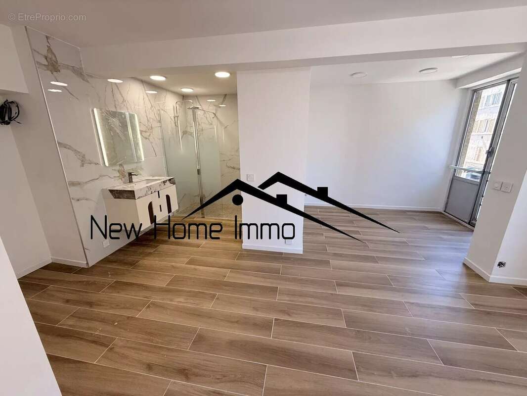 Appartement à MARSEILLE-6E