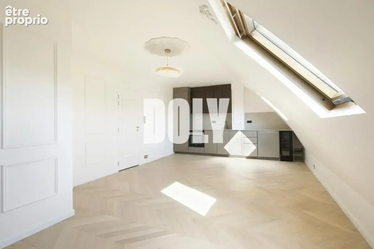 DOLY – STUDIO refait à neuf – 25 m² – Vue sur Notre-Dame , 75006 PARIS - photo 6