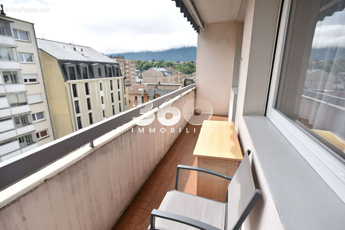 T3 dernier étage avec ascenseur -Hyper centre Aix-les-Bains - photo 5
