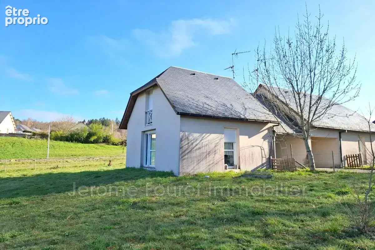 Maison à EGLETONS