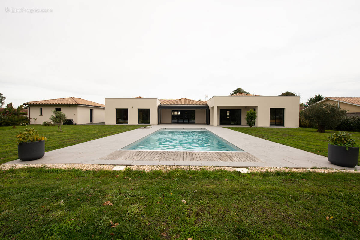 Maison à LESPARRE-MEDOC