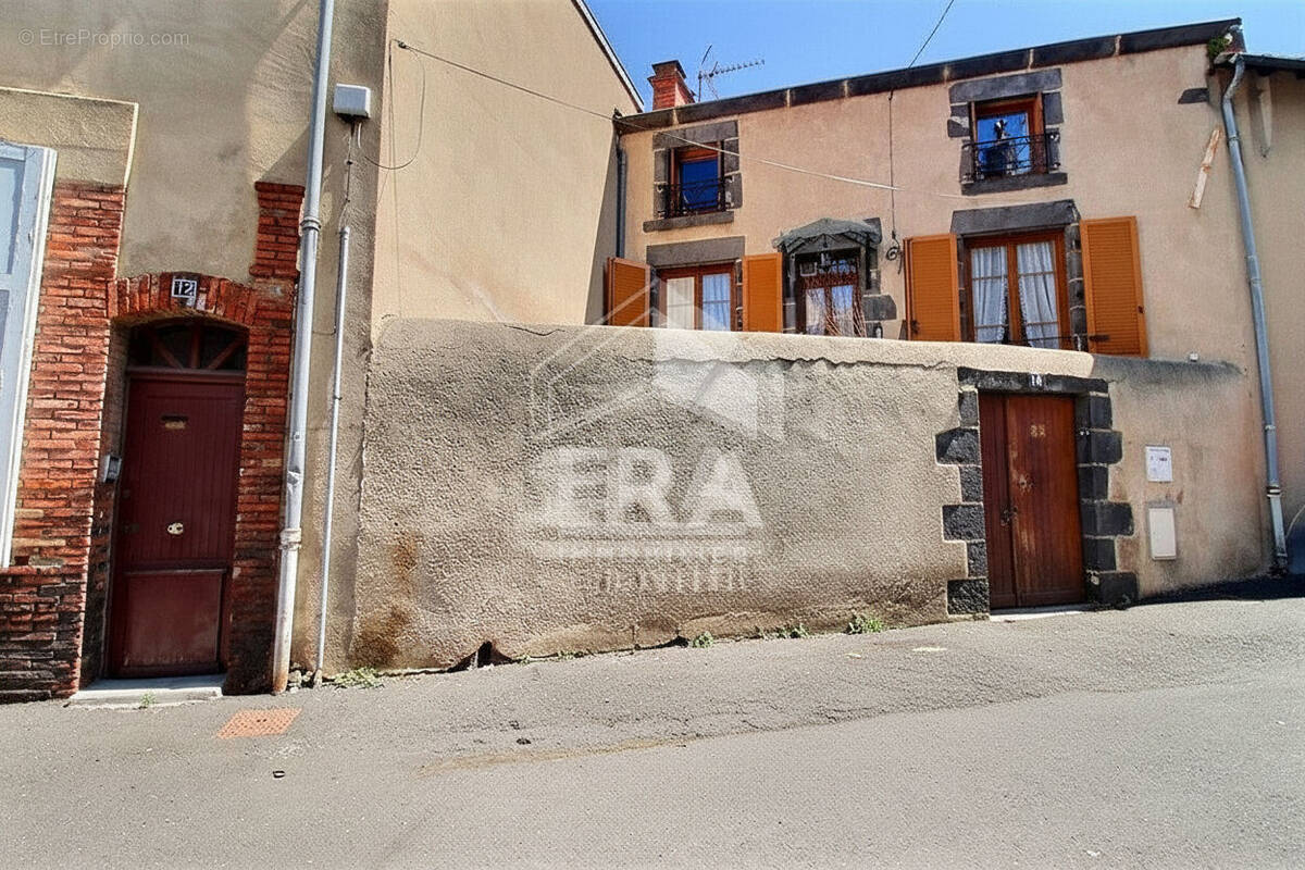 Maison à CLERMONT-FERRAND