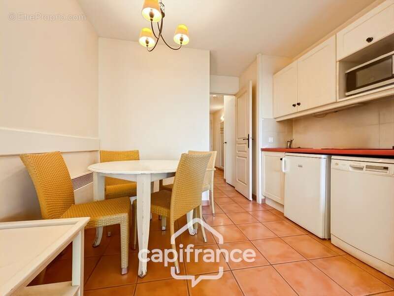 Pont royal en provence appartement de  27 m2 vue luberon une chambre meuble equipe - photo 8