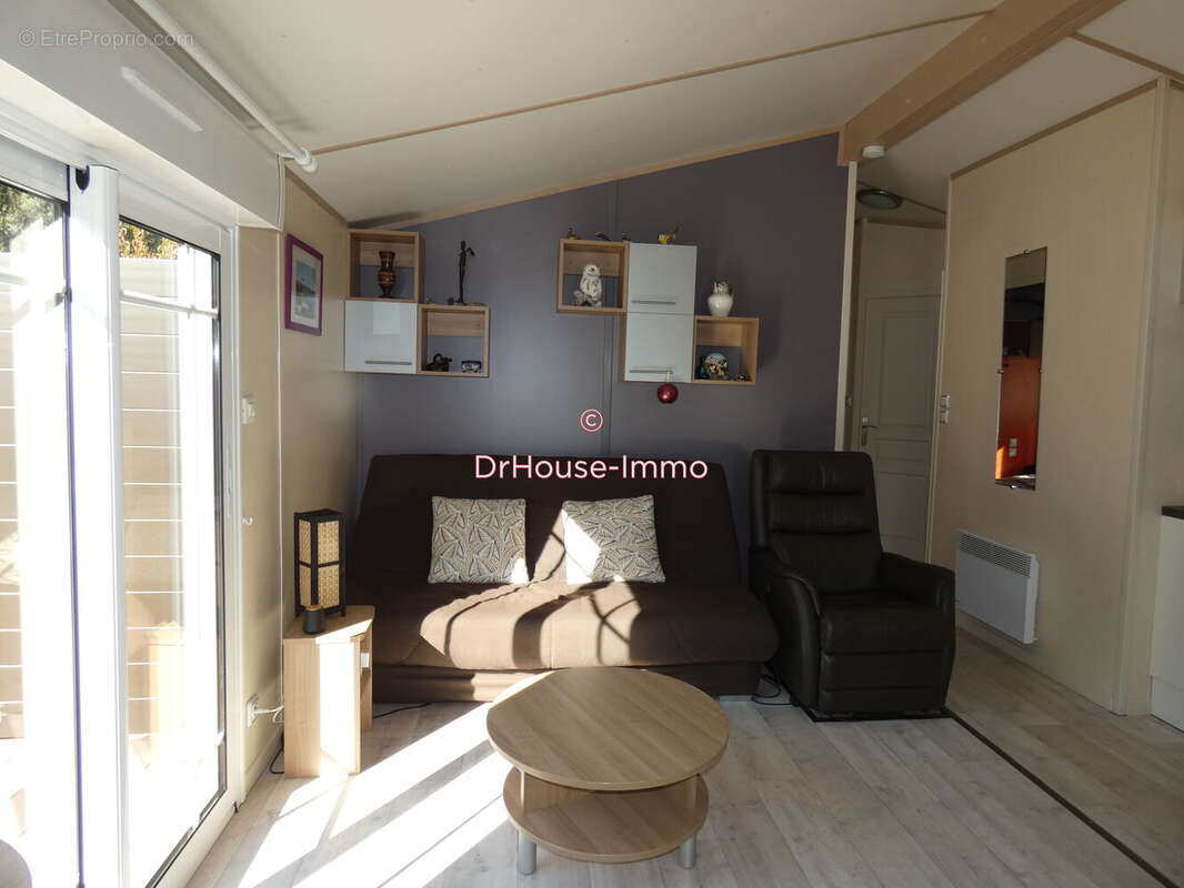 Terrain 250 m² à Sainte-Gemme  - photo 6