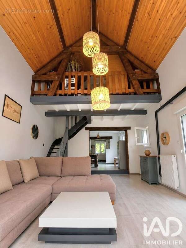 Maison 132 m² à Foucherans  - photo 4
