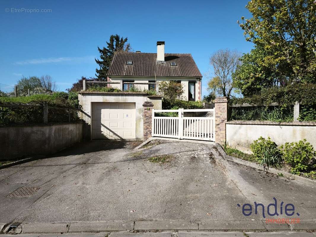 Maison à PIERREFITTE-EN-BEAUVAISIS