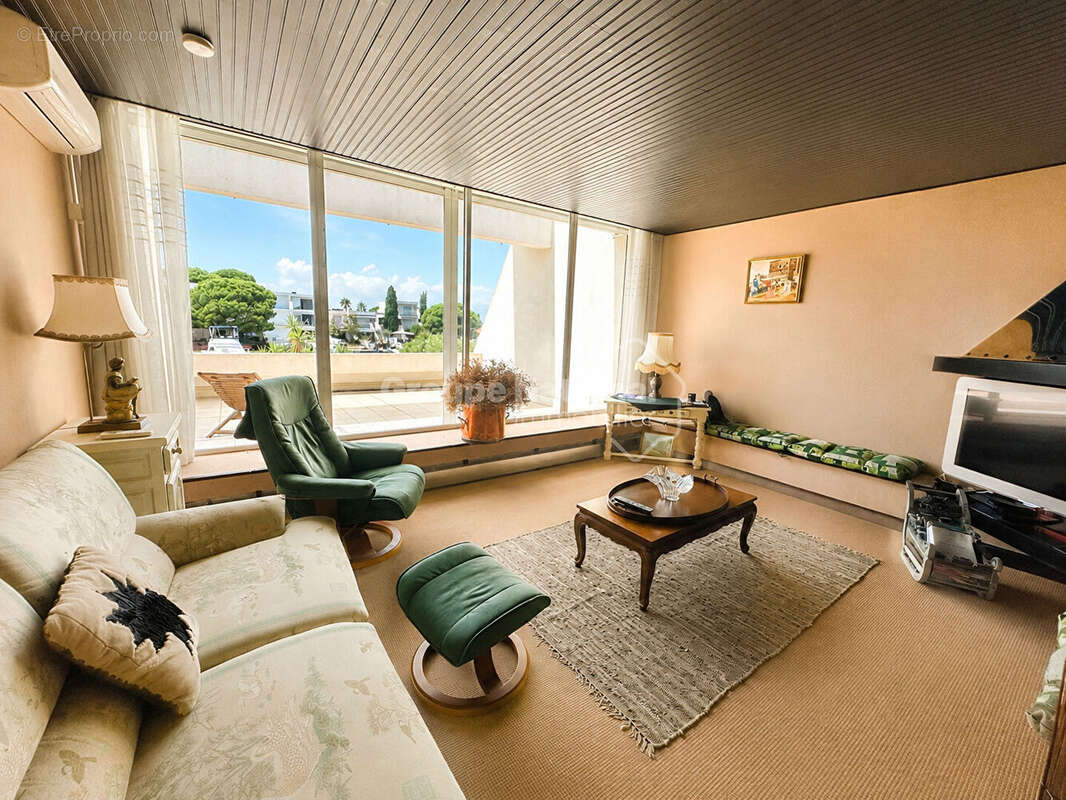 Marina d'exception en duplex appontement large - photo 5