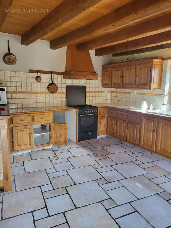 Maison à LACAPELLE-MARIVAL