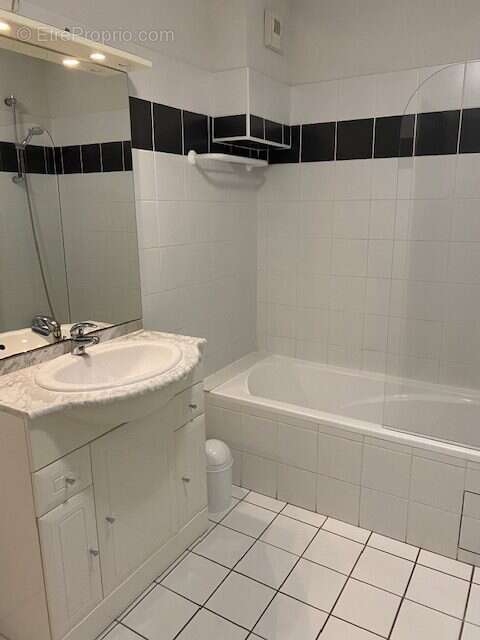 Appartement à ENTRAYGUES-SUR-TRUYERE