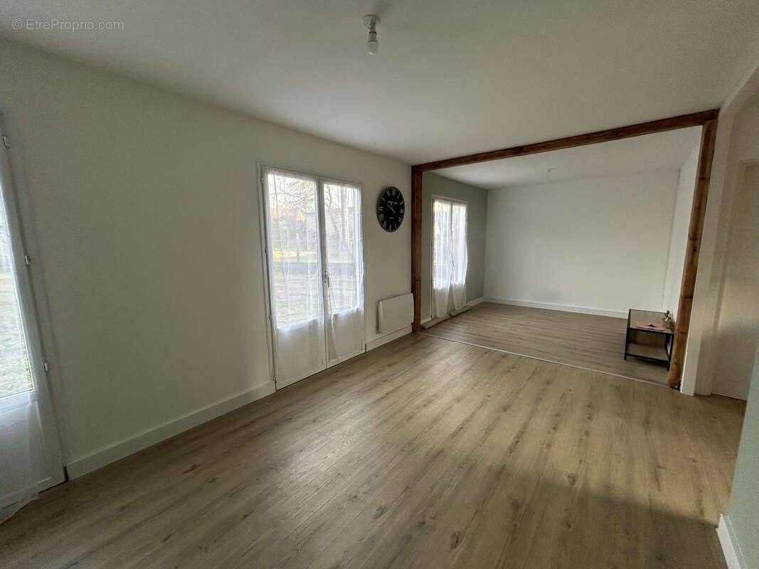 Maison à MARCILLAC-LA-CROISILLE