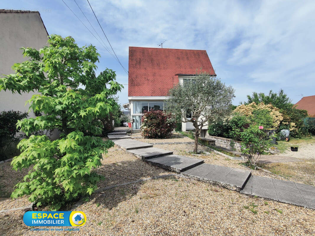 Maison à CHATEAUNEUF-SUR-LOIRE