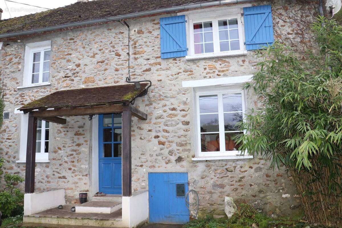 Maison à VILLENEUVE-SUR-BELLOT