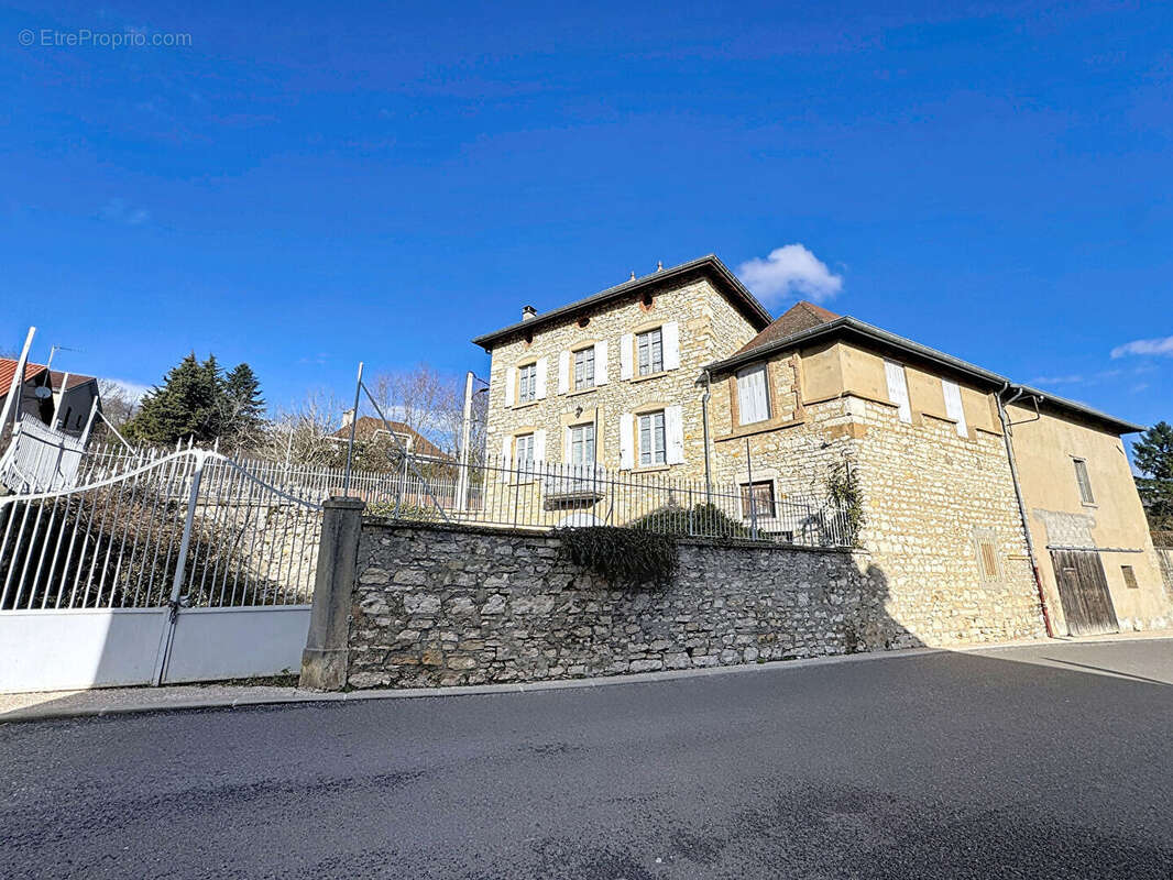 Maison à BOURGOIN-JALLIEU