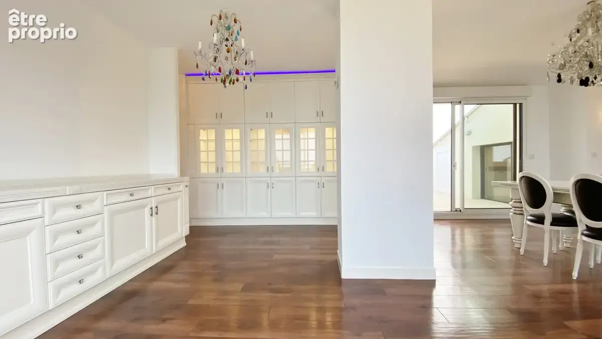 Exceptionnel attique de type 4 pièces de 103 m2 soit 140 m2 hors loi carrez avec 60 m2 de terrasses - photo 2