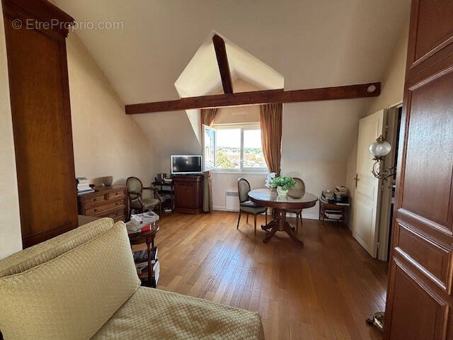 Appartement à RUEIL-MALMAISON