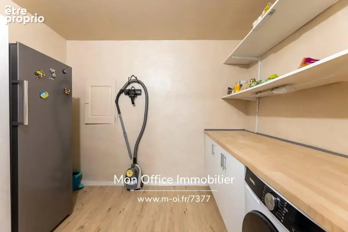 Référence : 7377-SJO - Appartement rénové 88m2 à Rians (83560): 2 chambres, 2 caves de 85m2, calme - photo 8