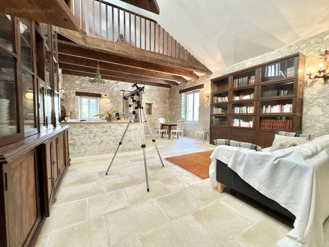 Propriété de prestige comprenant gîtes, une piscine et des dépendances - photo 25