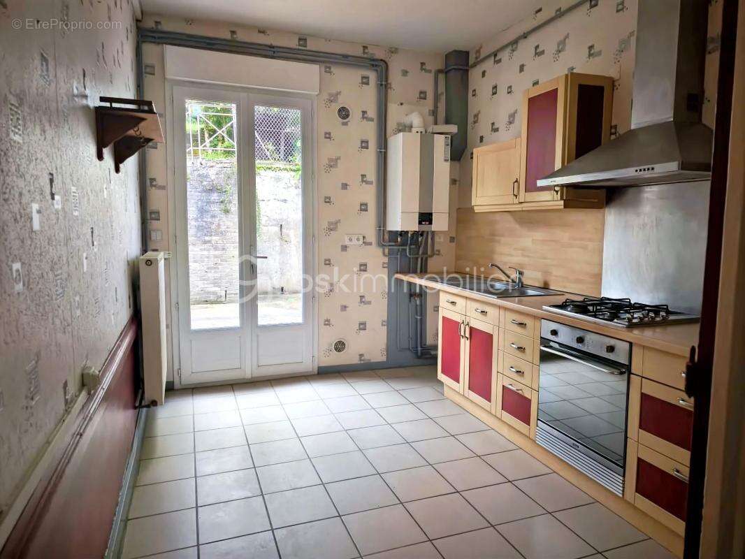 Appartement à NOIRETABLE