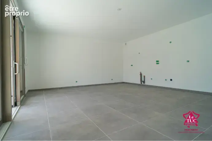 T4 NEUF - Centre et calme. - photo 2