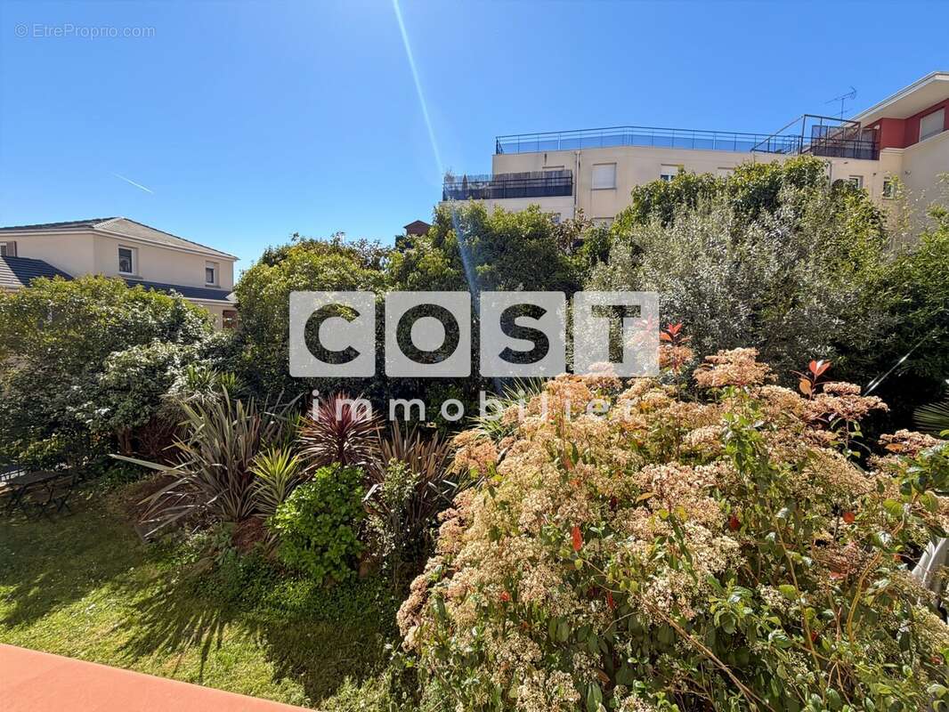 Appartement à GENNEVILLIERS