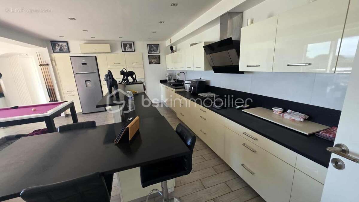 Maison à ROQUEBRUNE-SUR-ARGENS