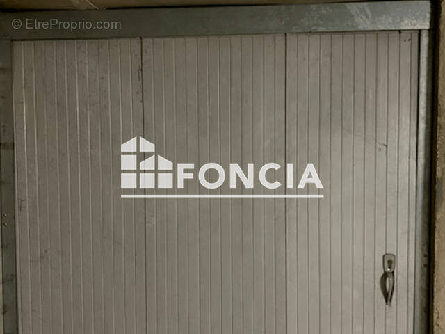 Parking à CHARLEVILLE-MEZIERES